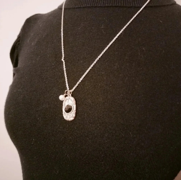 Origami Owl Silver Tone Pendant Necklace Black Gemstone - Picture 4 of 7